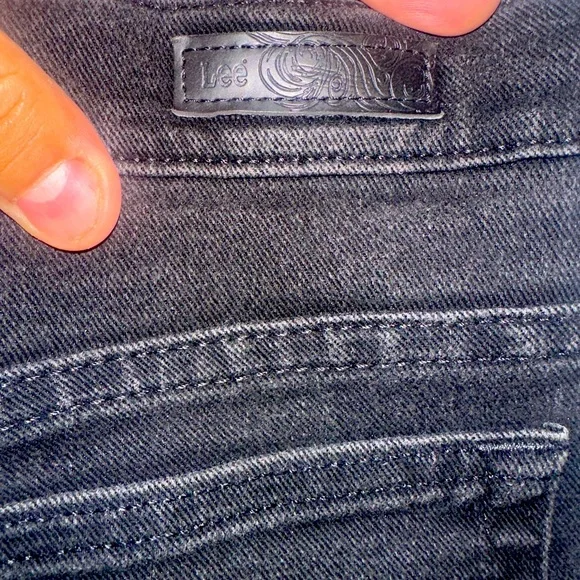 Lee Straight Leg Relaxed Waist Black denim Jeans size 12 Long 
Festival - Picture 8 of 11